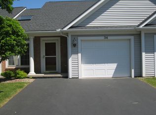 34 Amberwood Pl, Rochester, NY 14626