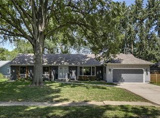 5910 W 86th St, Overland Park, KS 66207