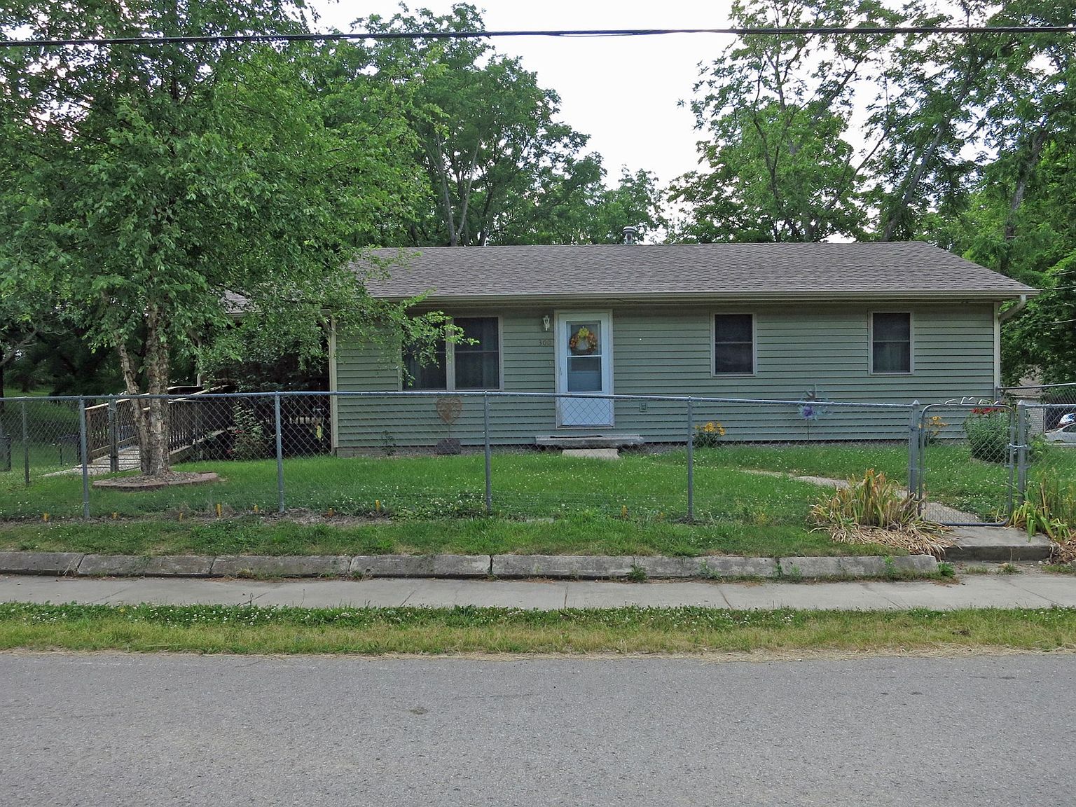 300 S 20th St, Bethany, MO 64424 Zillow