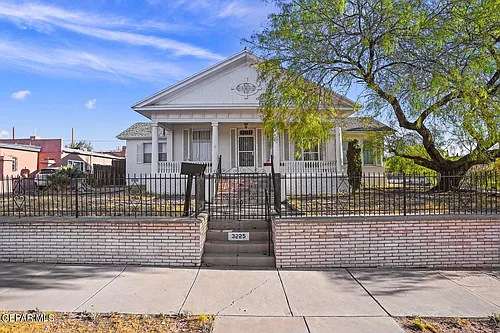 3225 Fort Blvd #1 Photo 1
