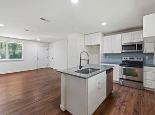 227 Tupperway Dr, Summerville, SC 29483
