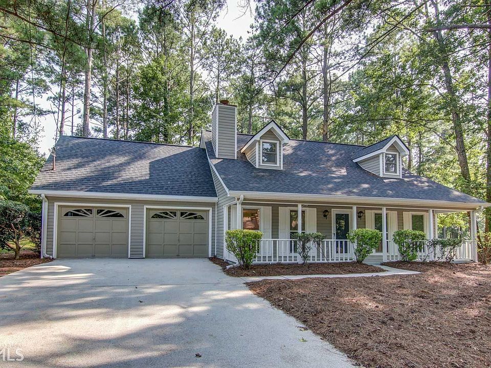 1st image of 393 Hidden Valley Dr SE