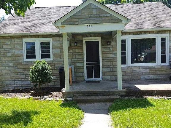 5th image of 126 Trenton Ave