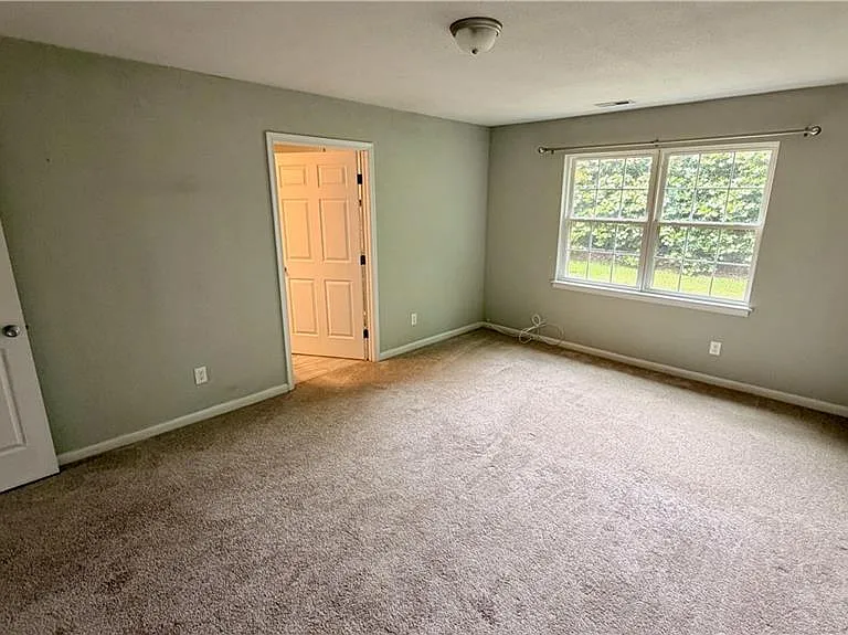 3217 Florence St — Photo 12