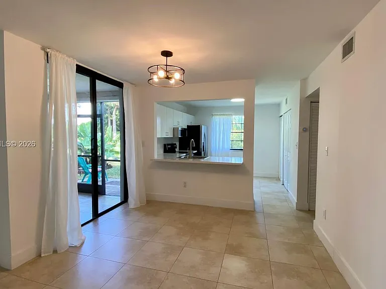 3552 Magellan Cir #126 — Photo 4