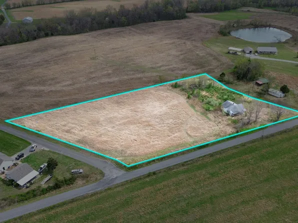 3162 Chapel Hill Rd, Marion, KY 42064