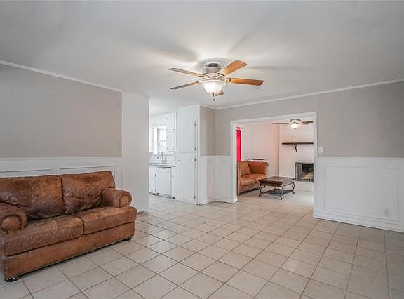 3rd image of 6125 Estill Dr
