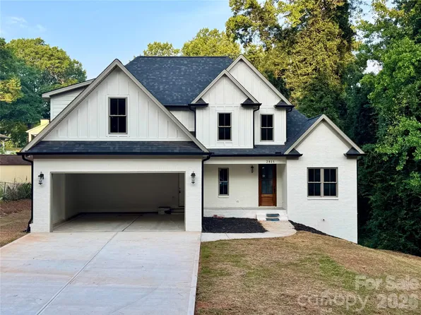 2815 1st St NW, Hickory, NC 28601
