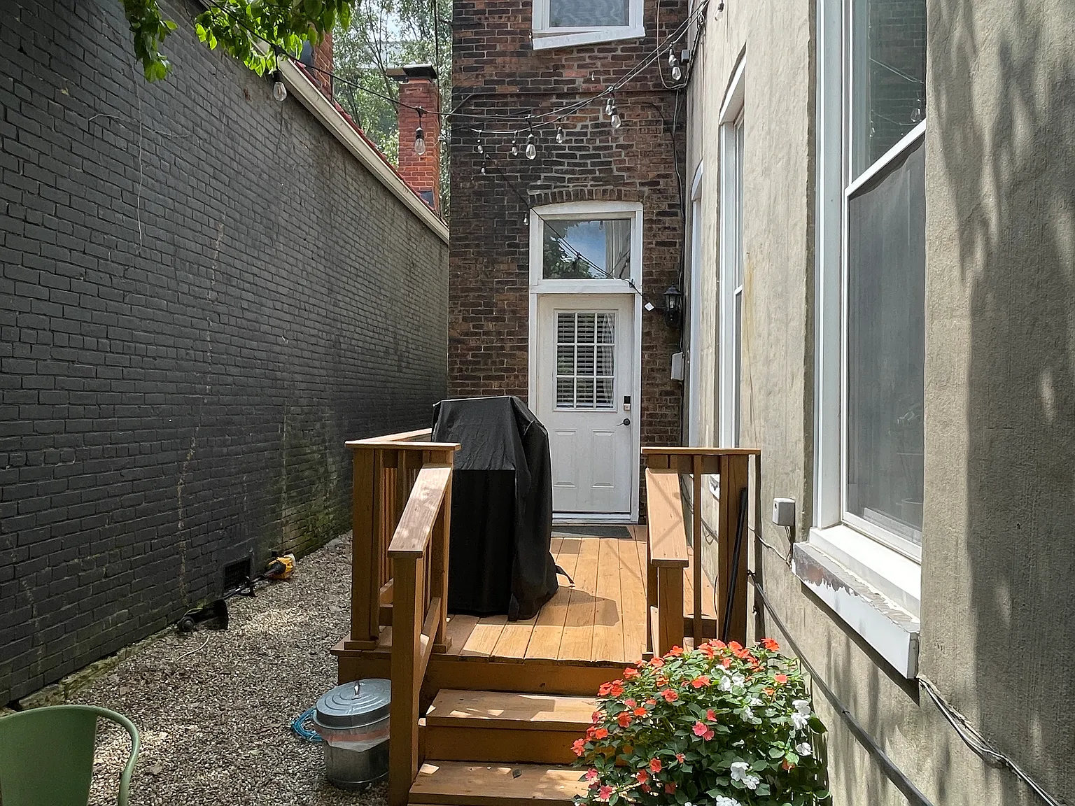 2 bed/1bath condo in NULU - Great Location! — Photo 3
