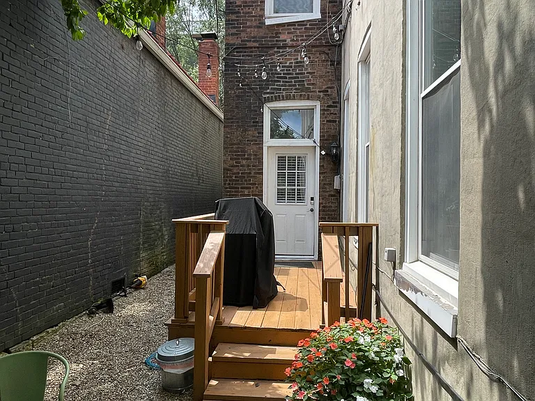 E Washington St — Photo 3