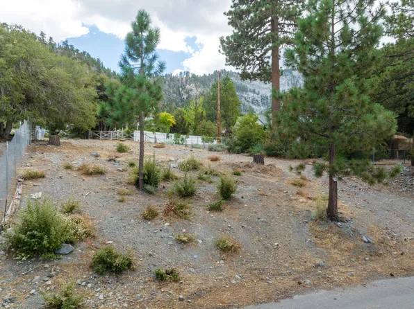 5240 Desert View Dr, Wrightwood, CA 92397
