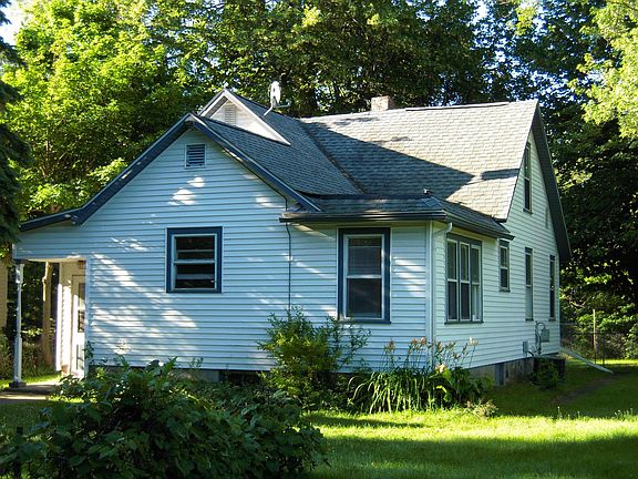 3rd image of 1532 Blakeslee St