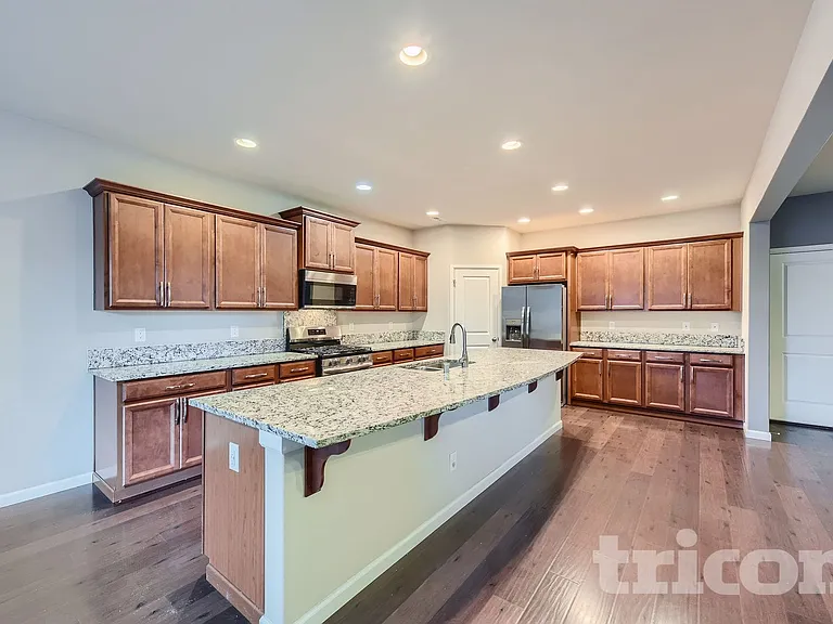 3322 Nova St NE — Photo 7