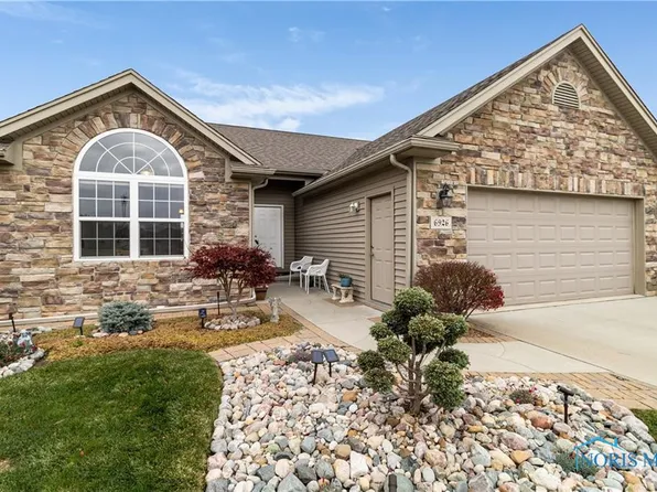 6926 Old Pine Ln, Maumee, OH 43537