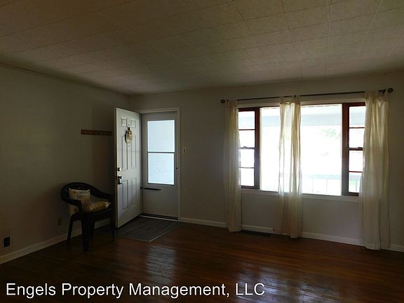 4th image of 1629 N Terrace Dr