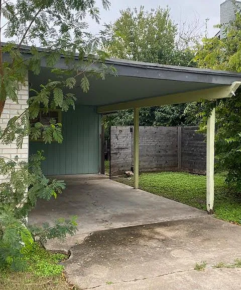 6900 Manor Rd #B — Photo 13