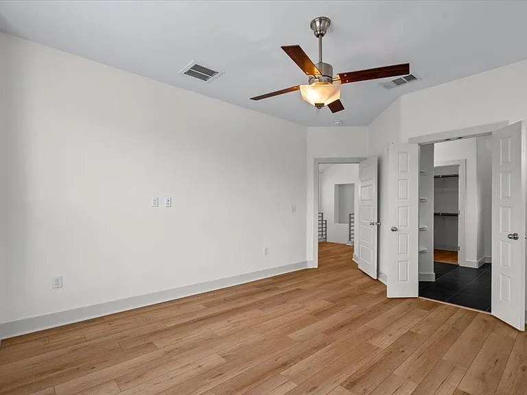 5915 Swayden Ln — Photo 13