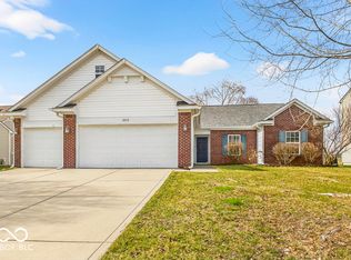 2212 Southlake Ave N, Greenwood, IN
