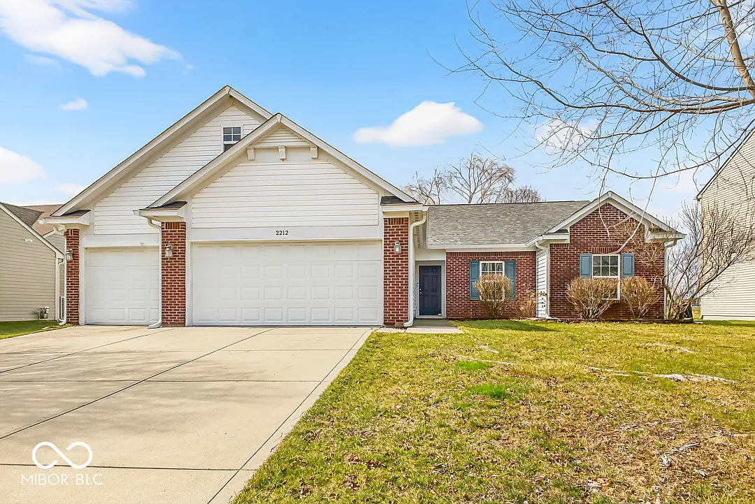 2212 Southlake Ave N photo 1