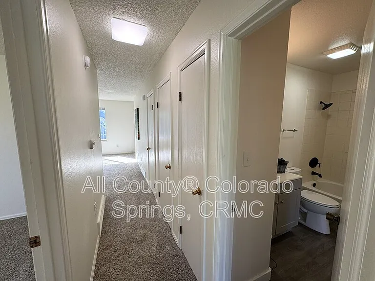 2713 Hearthwood Ln — Photo 13