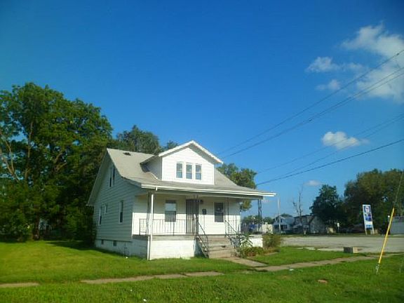 2nd image of 15829 Ashland Ave