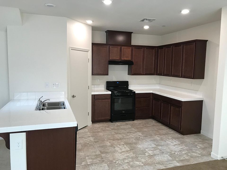 1st image of 3015 Club Center Dr