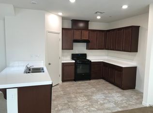 3015 Club Center Dr, Sacramento, CA 95835