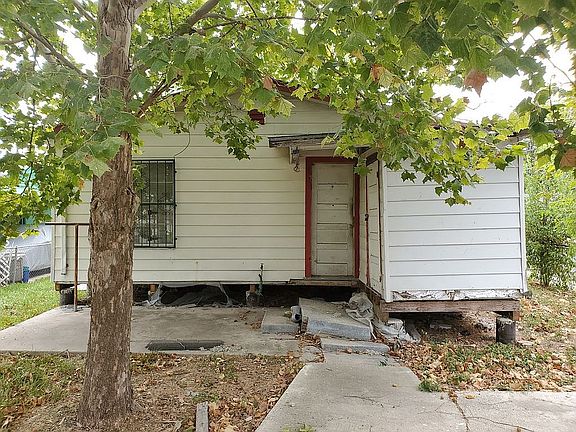 2nd image of 767 Brunswick Blvd
