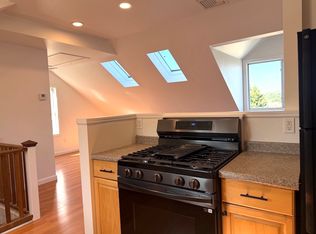 35-37 Webster St #3, Newport, RI 02840