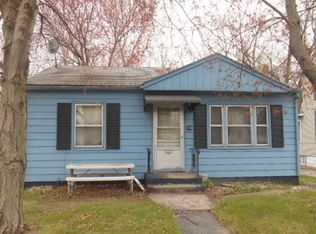 1930 Bridge Ave, Davenport, IA 52803