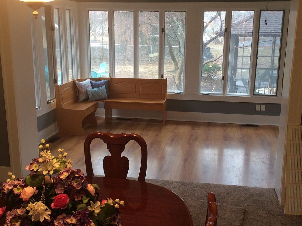 2nd image of 2647 Walker Ave
