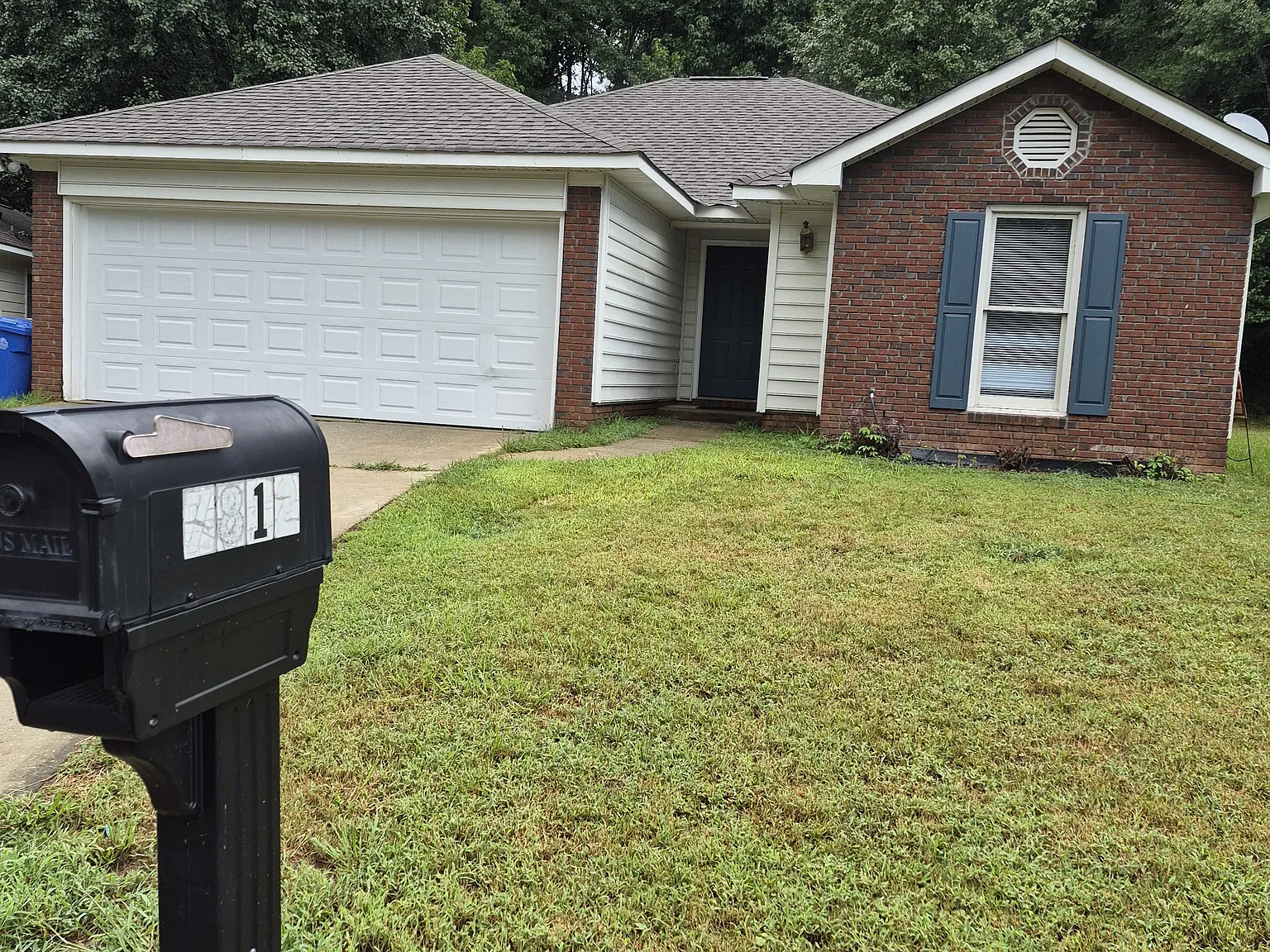 3 bed, 1399 sqft, $1,800 — Photo 1