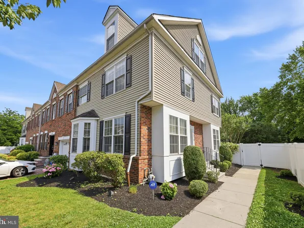 3518 Trevi Ct, Philadelphia, PA 19145