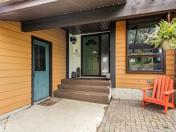 4th image of 6 Marmot Ave