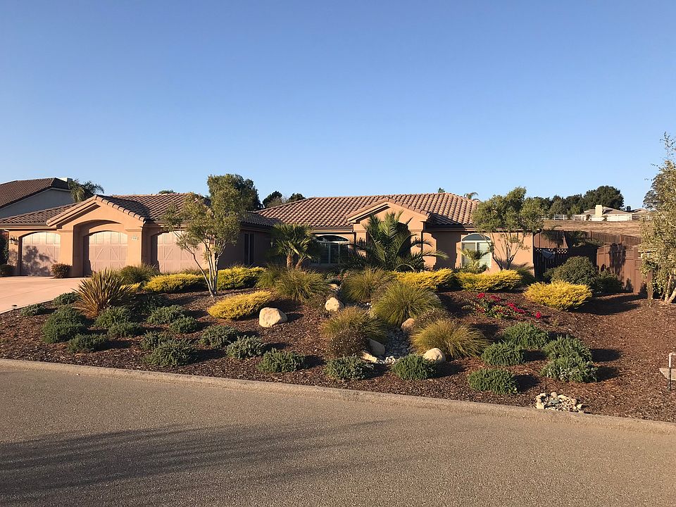 Meticulous built custom home