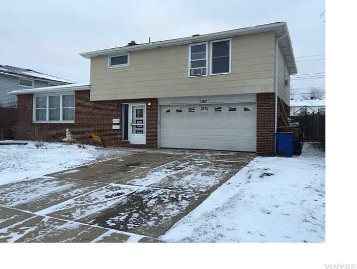 1st image of 127 Nantucket Dr E