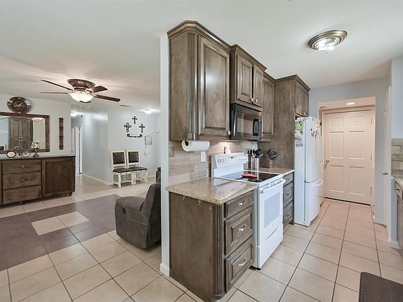 5th image of 5702 Espanola Dr