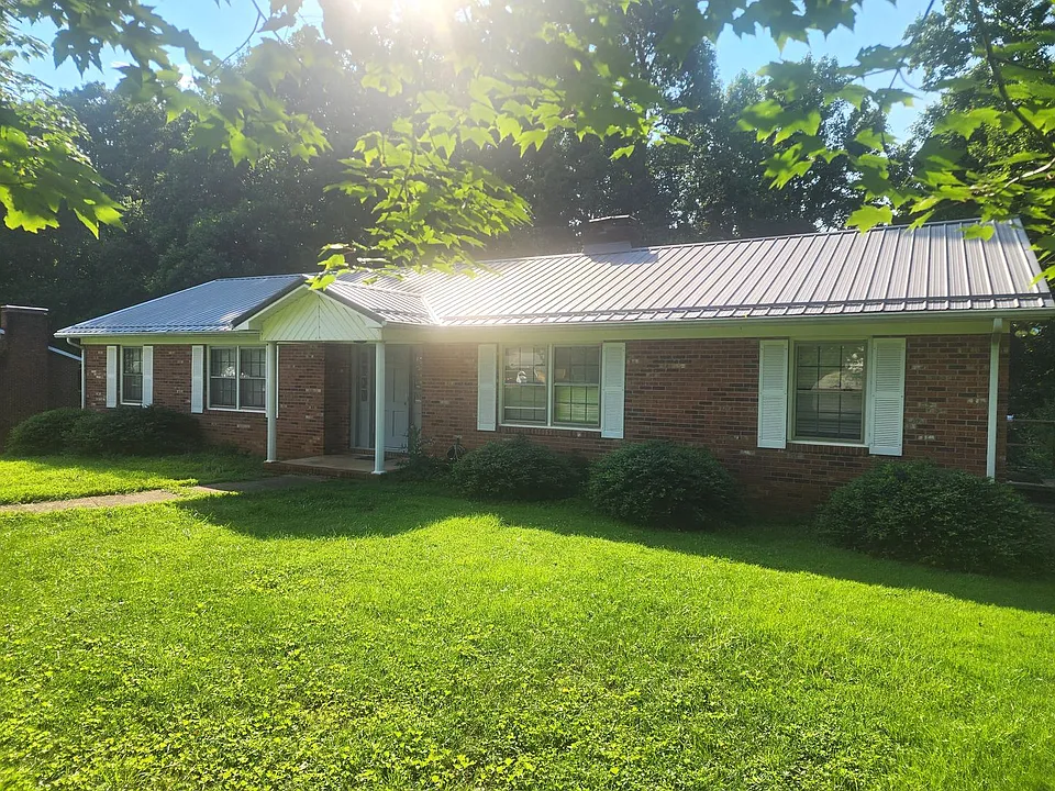 1505 Turfwood Dr
