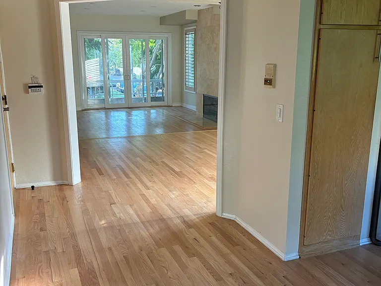 1837 Parnell Ave — Photo 2