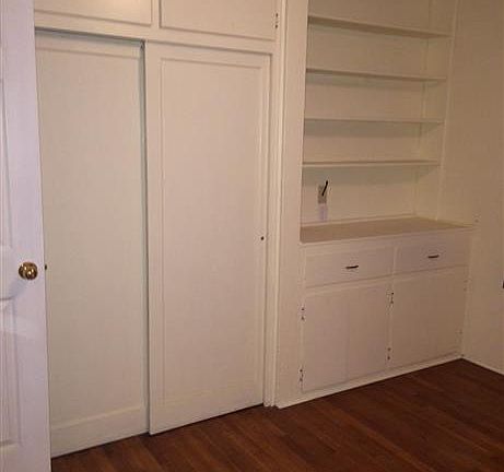 4th image of 1543 W Lansing Way