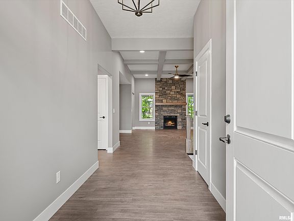 4th image of 1703 Ambleside Dr