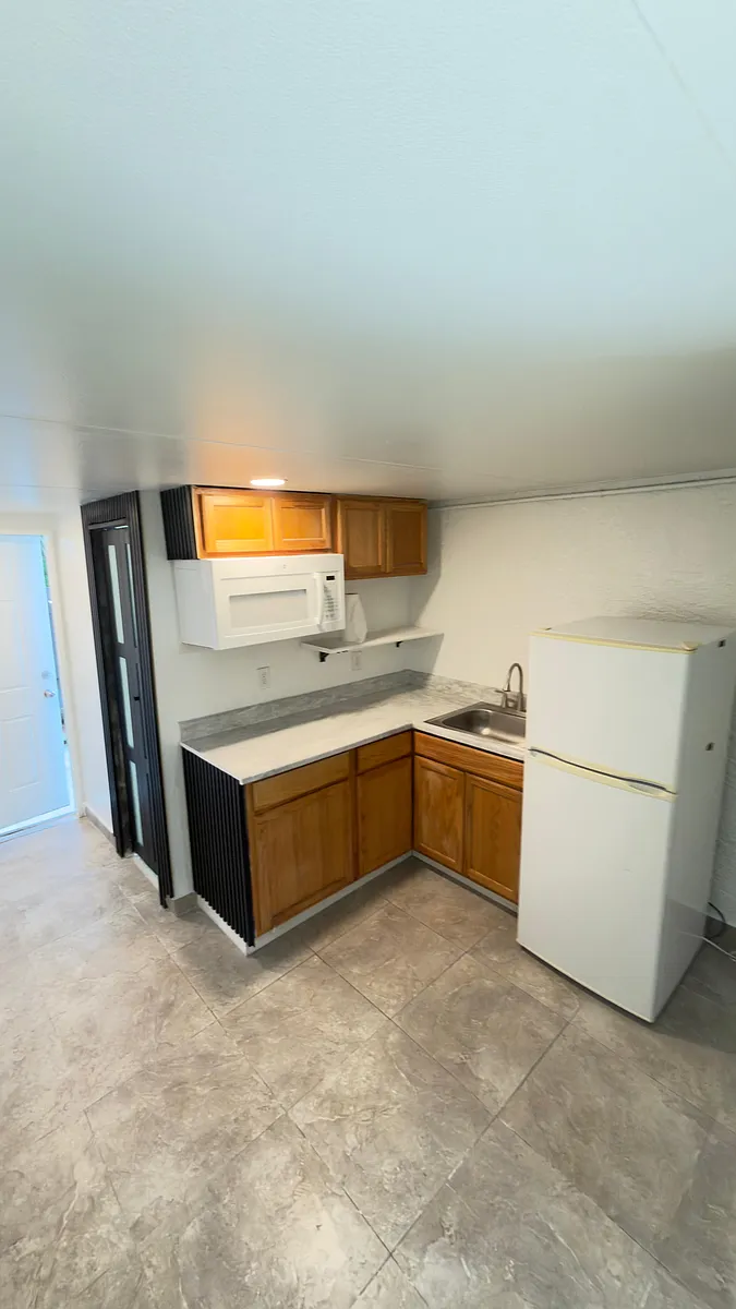 Building Photo - 2605 6th Ave E #2605
