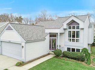 16065 River Bend Dr, Spring Lake, MI 49456