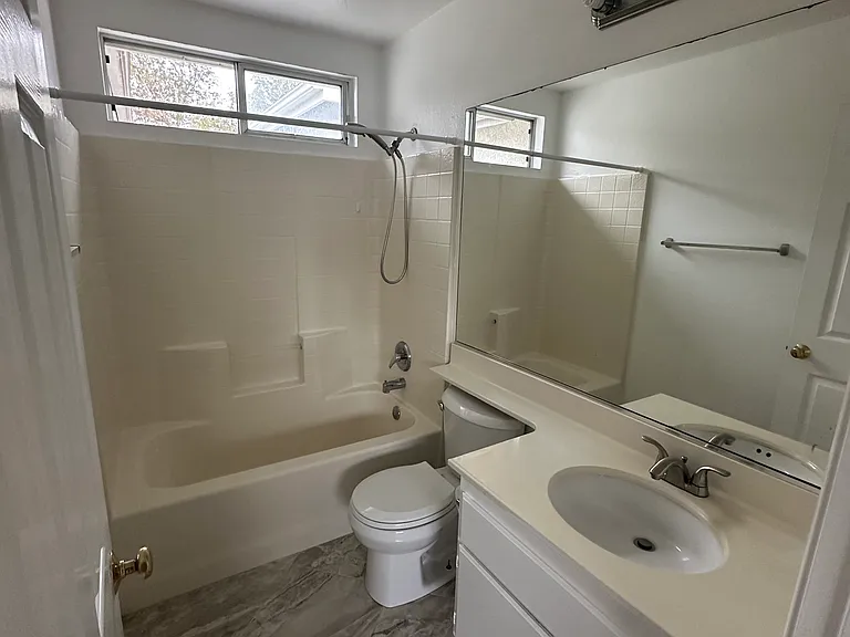 37 Legacy Way — Photo 20