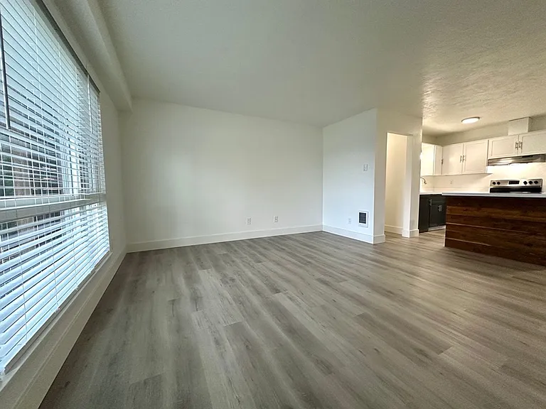 J3 Apartments — Photo 49