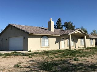 10075 Barker Rd, Oak Hills, CA 92344