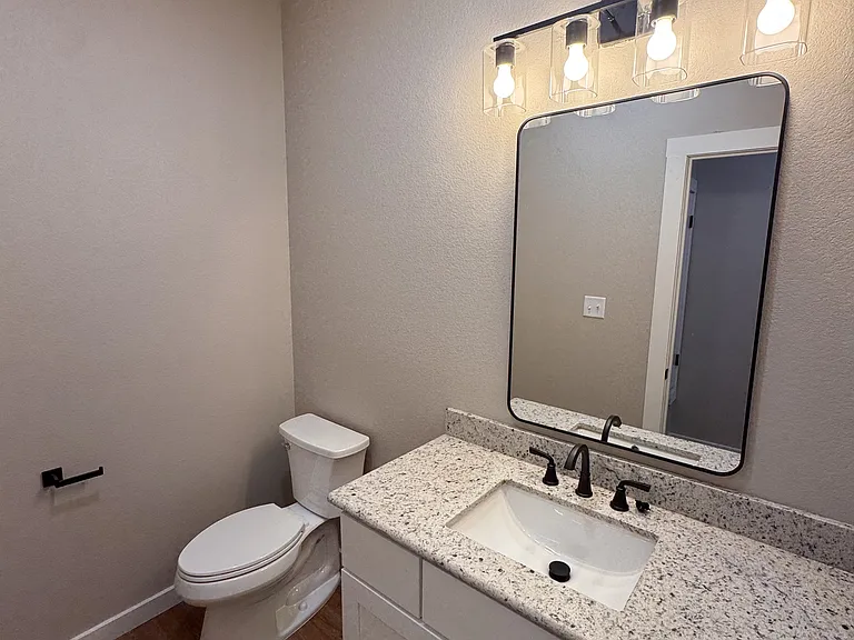 961 N Clinton St #102 — Photo 11