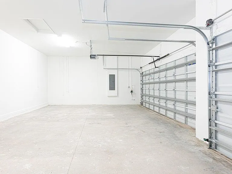 1132 Haywagon Trl — Photo 38