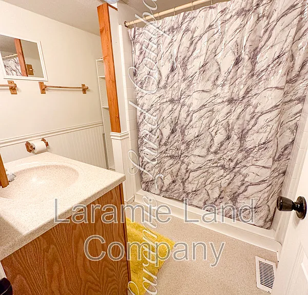 954 N McCue St #13 — Photo 6
