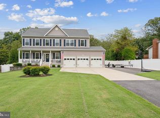 7885 Belhaven Ave, Pasadena, MD
